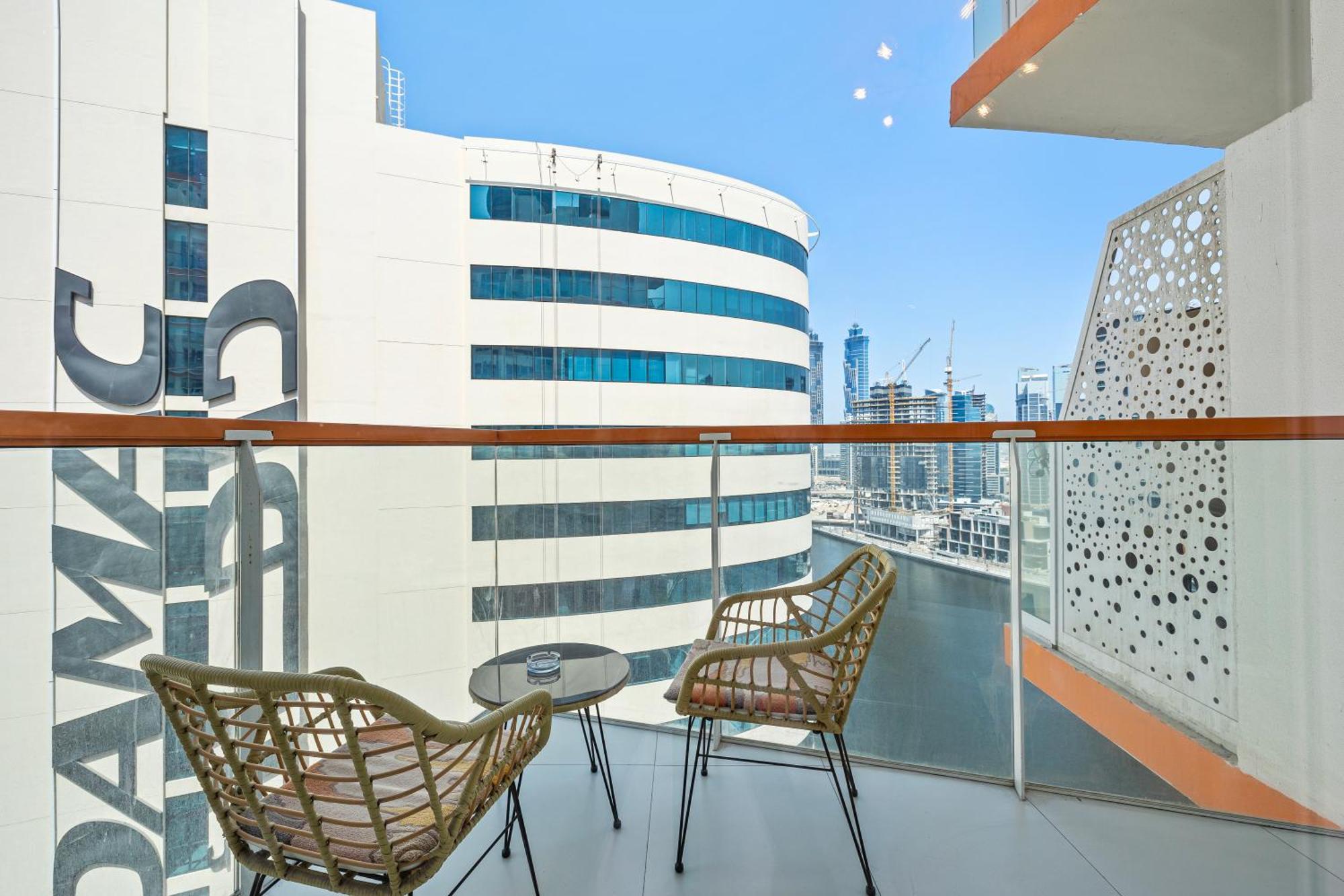 Unlock Waters Edge Dubai Exterior foto